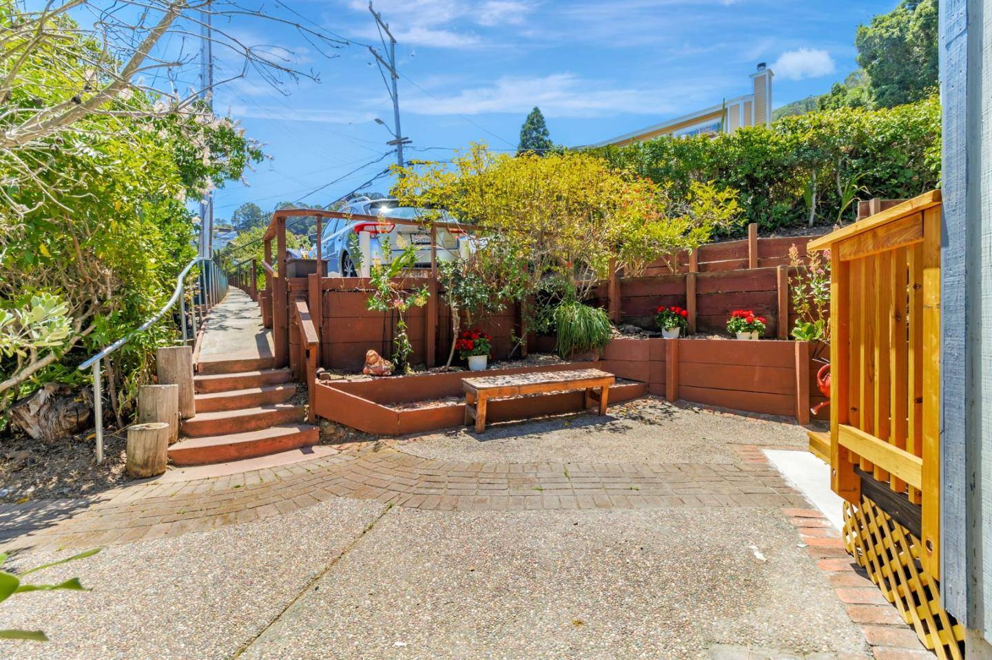 Brisbane, CA 94005,21 San Benito RD