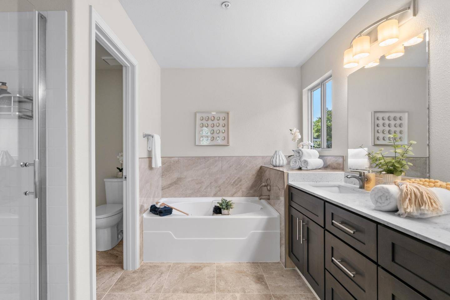 Walnut Creek, CA 94597,179 Foxglove LN