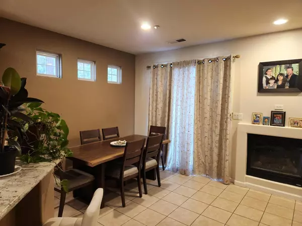 Salinas, CA 93906,1875 Lancashire DR