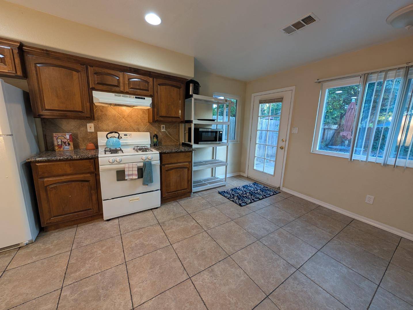 Stockton, CA 95207,3806 Round Valley CIR