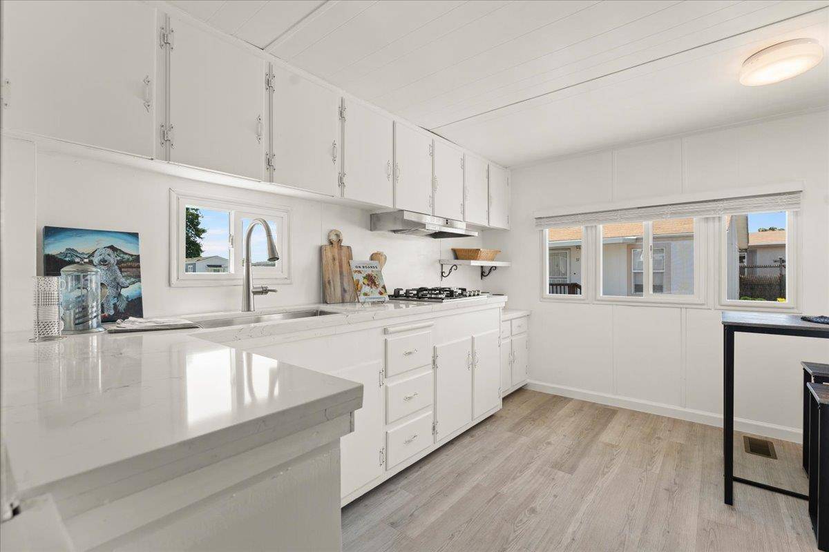Santa Cruz, CA 95062,2355 Brommer 16