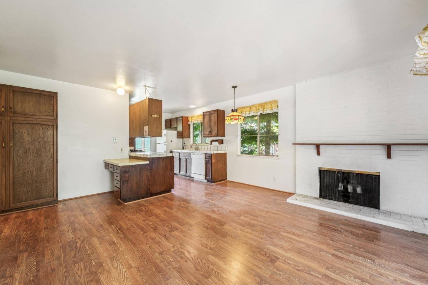 Pacifica, CA 94044,2 Sequoia WAY