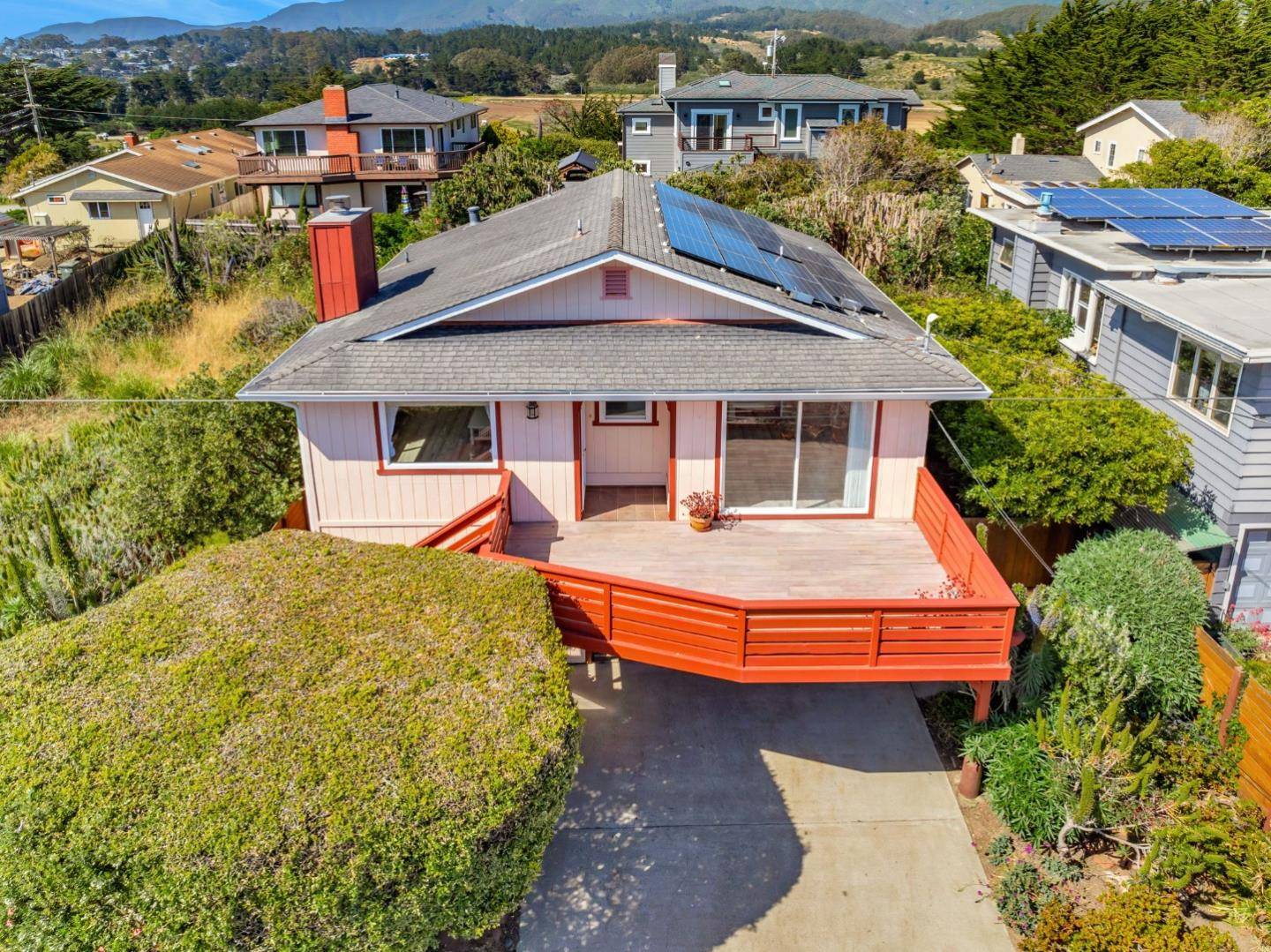 847 San Ramon Ave, Moss Beach, CA 94038