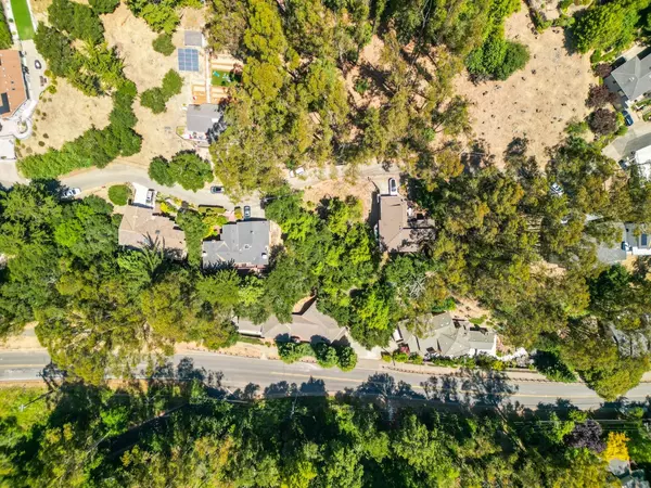 Oakland, CA 94611,7220 Woodrow DR