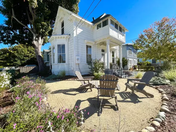 Santa Cruz, CA 95060,126 Cedar ST