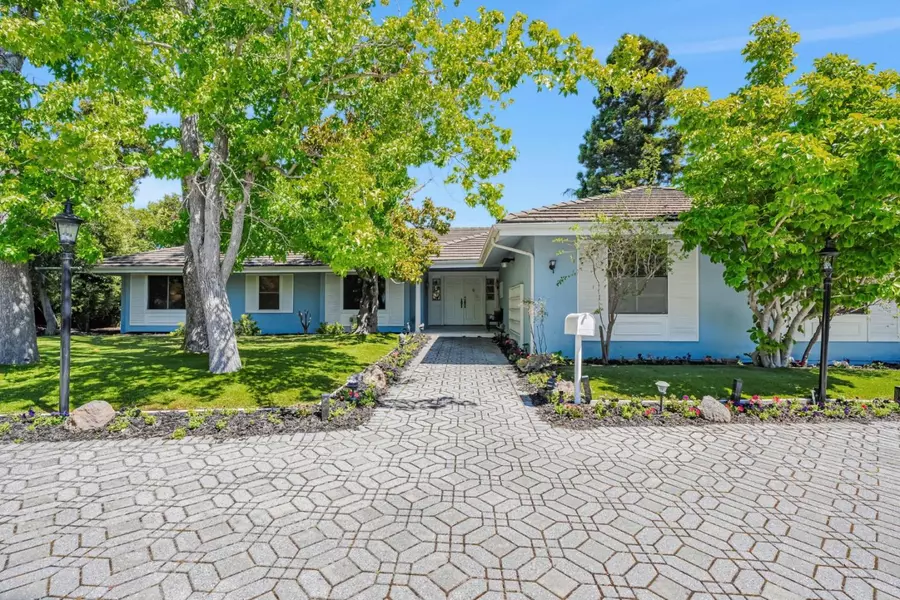 937 Parrott DR, Hillsborough, CA 94010