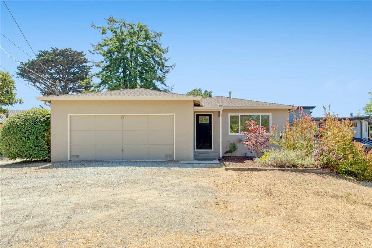 La Selva Beach, CA 95076,24 Robak DR