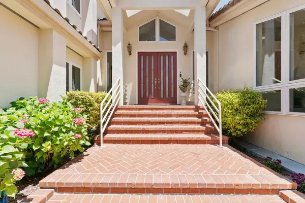 Santa Cruz, CA 95060,29 Kite Hill RD