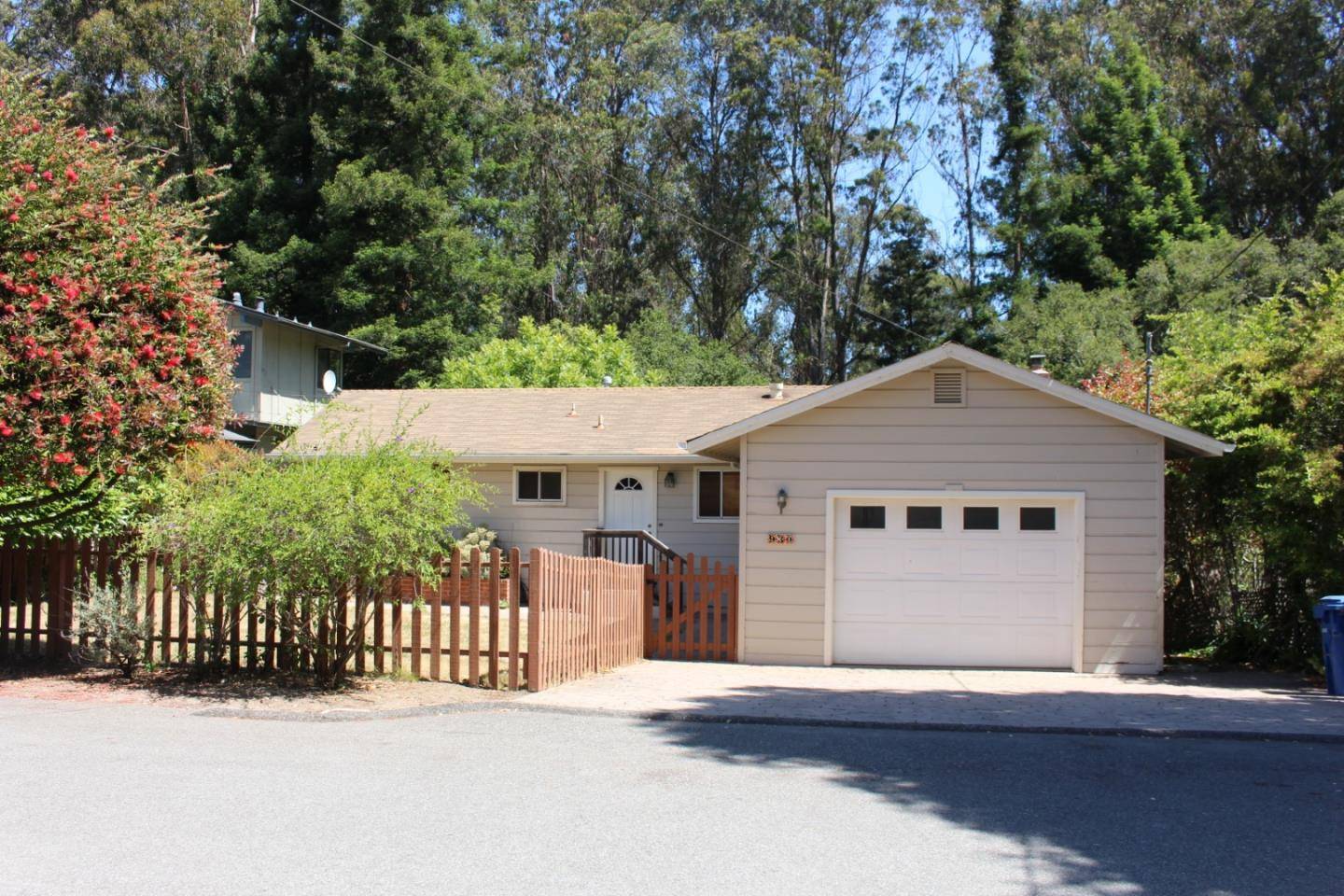 930 Pine Tree LN, Seacliff, CA 95003