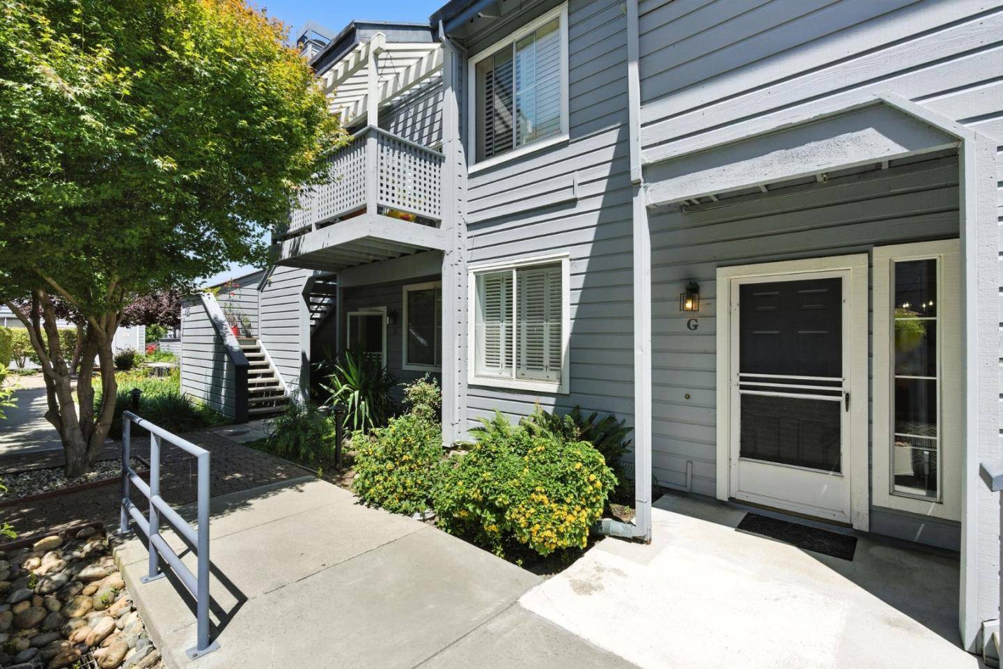 425 Cork Harbour CIR G, Redwood Shores, CA 94065