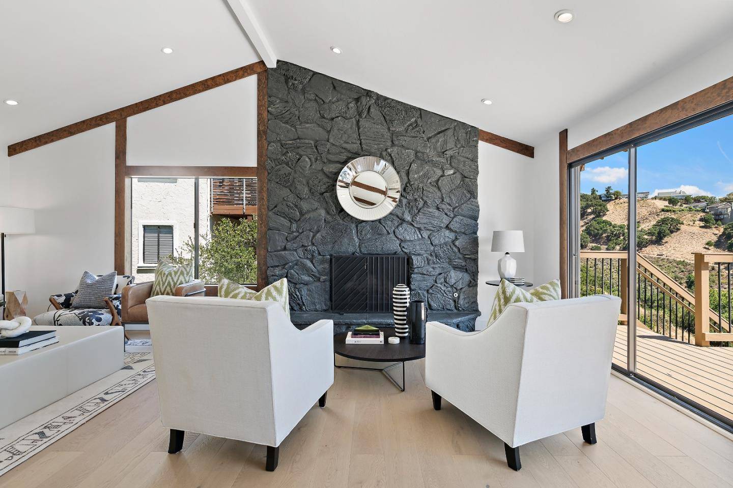 San Carlos, CA 94070,997 Crestview DR