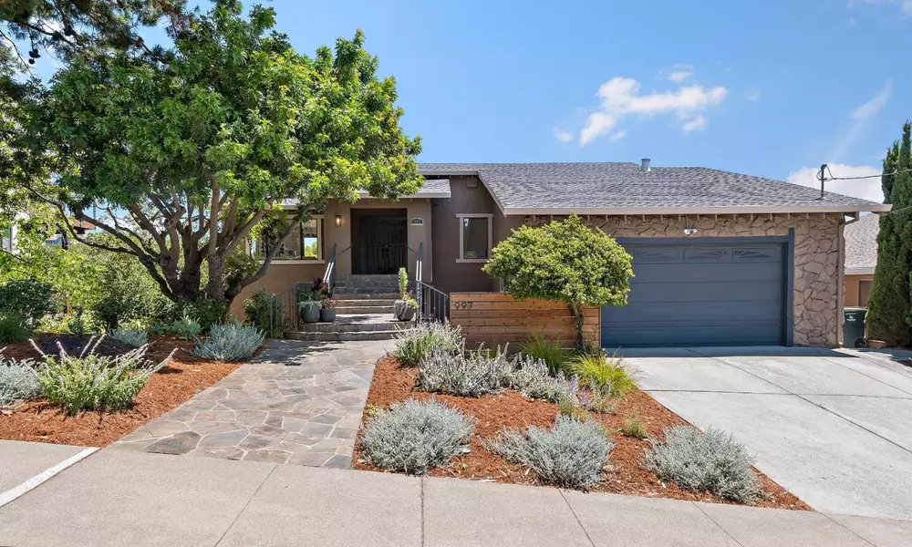 997 Crestview DR, San Carlos, CA 94070