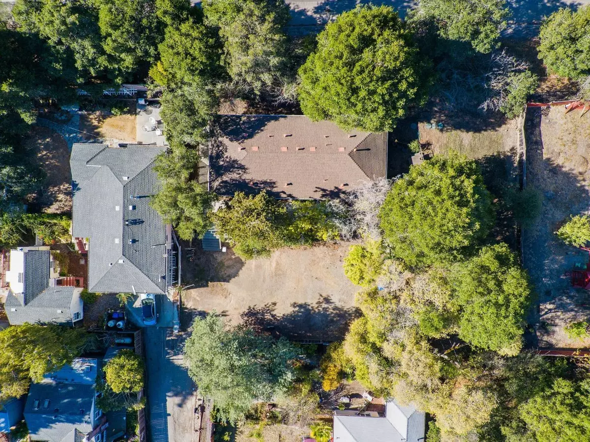 Santa Cruz, CA 95060,118-122 Beulah CT