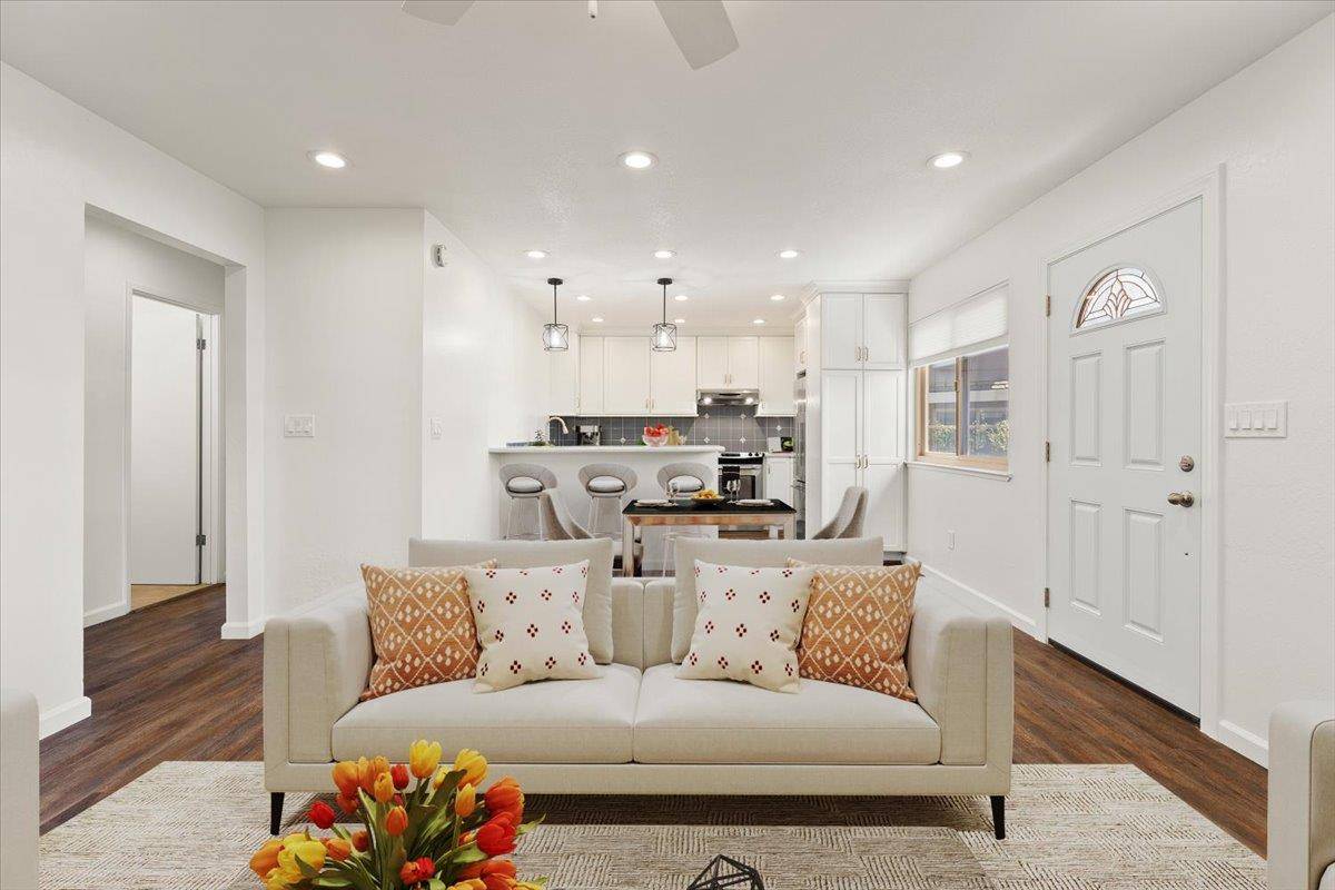 Capitola, CA 95010,1420 Ruby Court 1