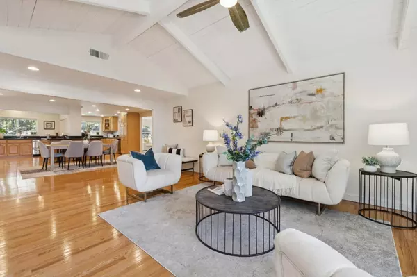 Menlo Park, CA 94025,1045 Deanna DR