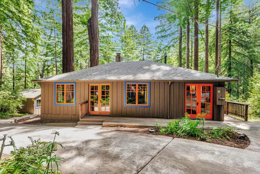 855 Dearborn Park RD, Pescadero, CA 94060