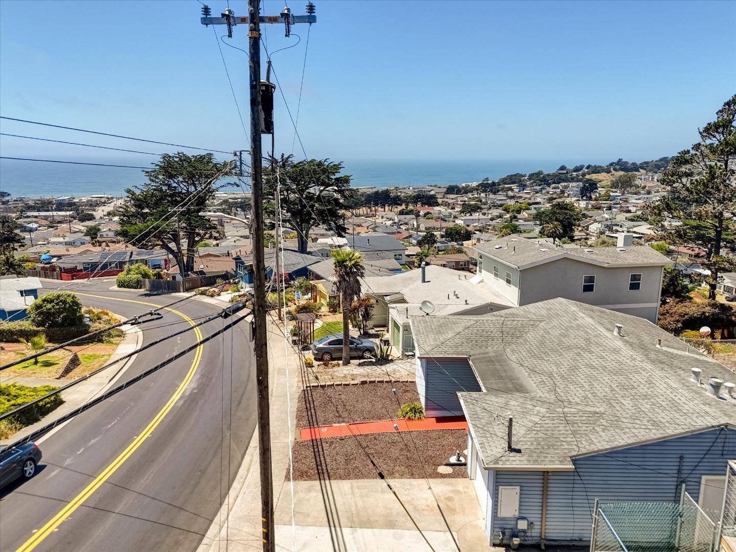 Pacifica, CA 94044,331 Manor DR