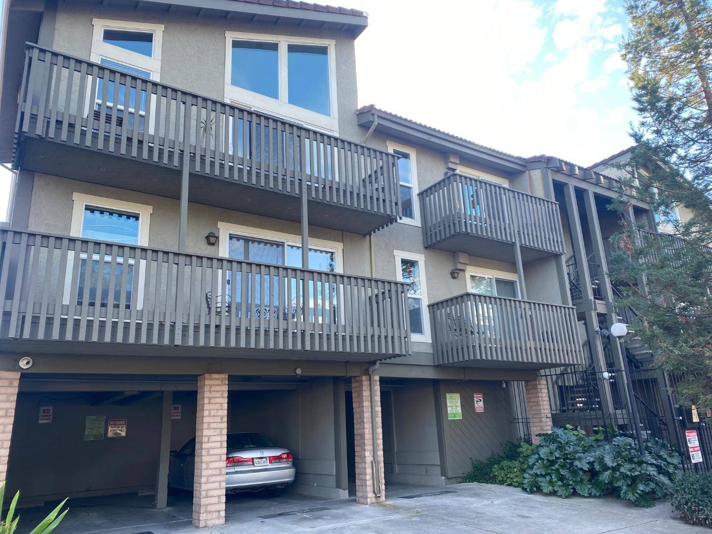 480 E O'Keefe ST 302, East Palo Alto, CA 94303