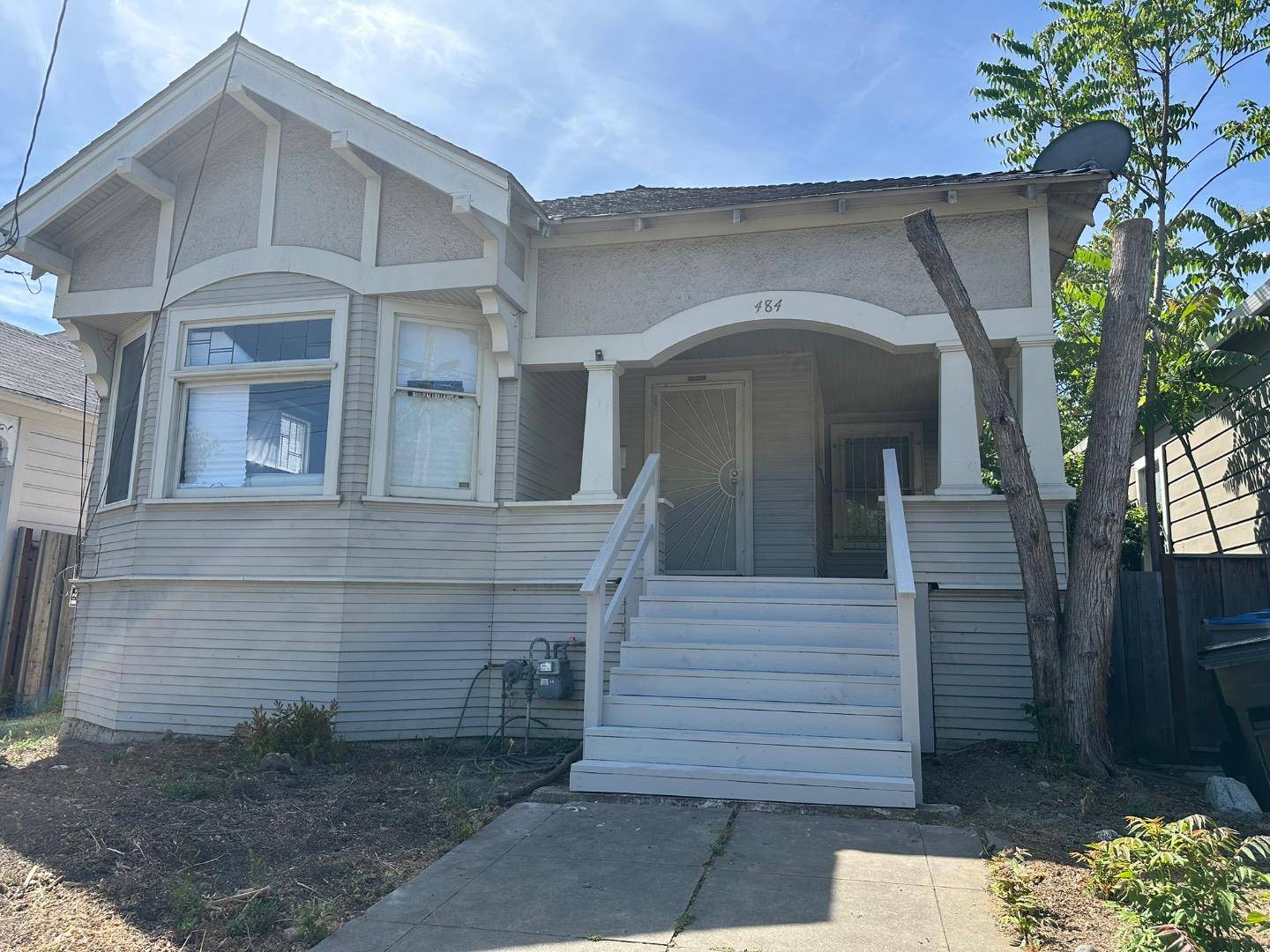 San Jose, CA 95112,484 E Saint John ST