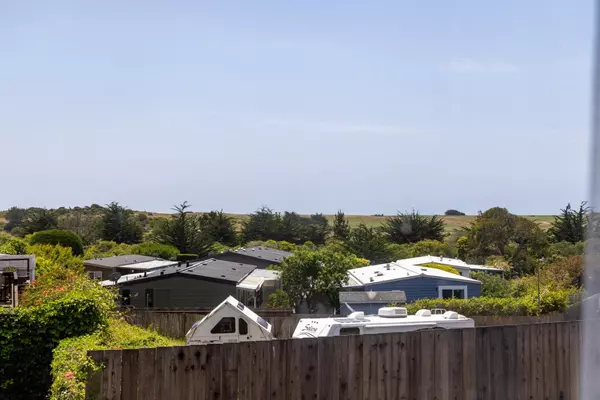 Half Moon Bay, CA 94019,120 Oceanview Ave 120