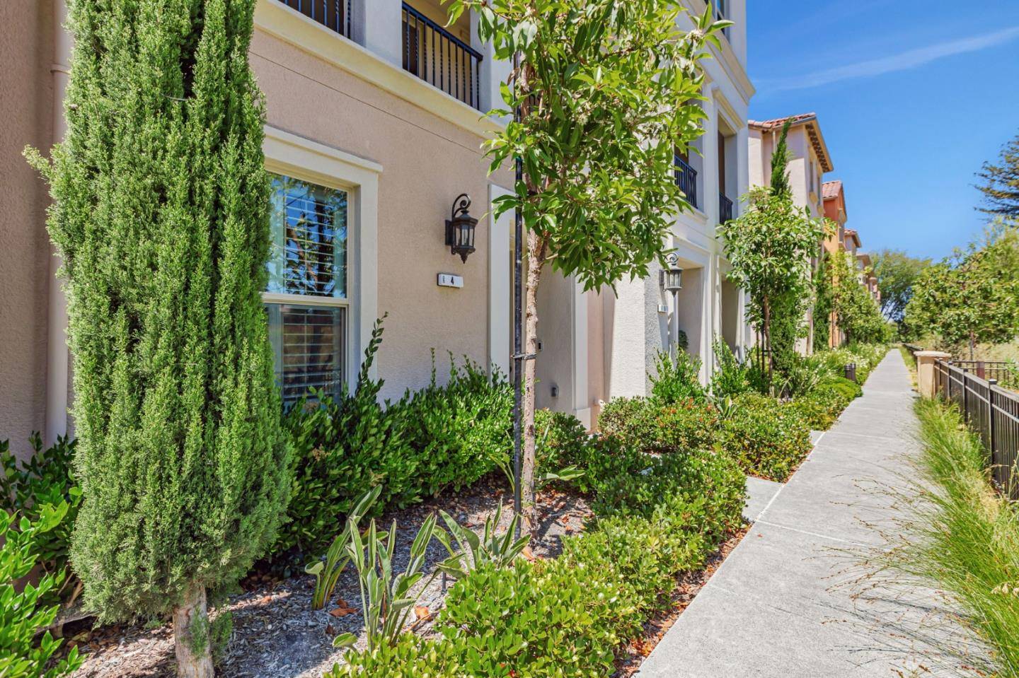 Sunnyvale, CA 94085,1040 Darwin TER 4