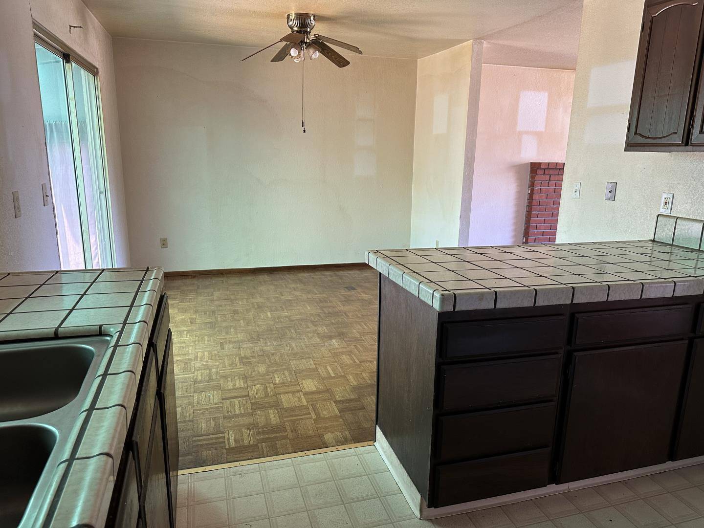 Salinas, CA 93905,840 N Madeira AVE