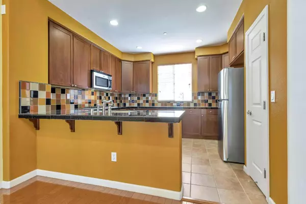 Sunnyvale, CA 94086,484 Valley Oak TER