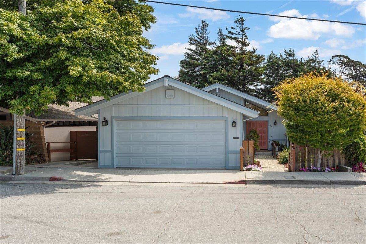 Santa Cruz, CA 95062,224 Pilkington AVE