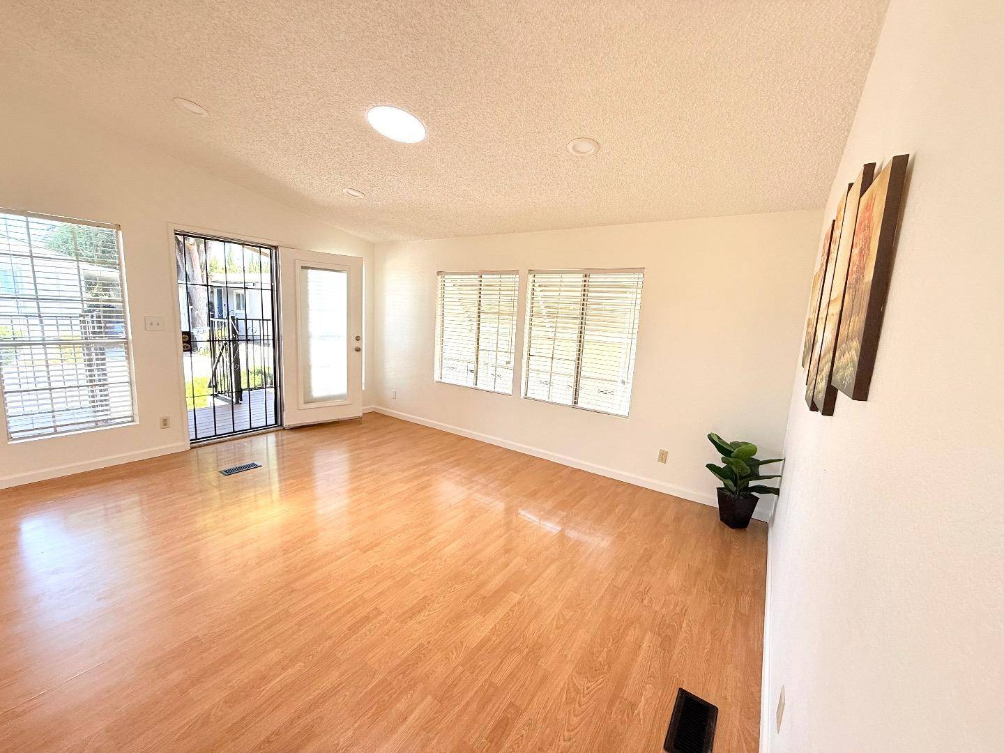 San Jose, CA 95138,200 Ford RD 160