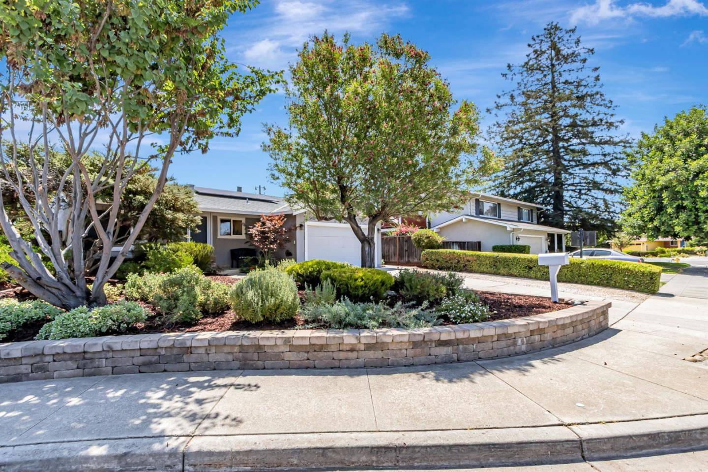 San Jose, CA 95123,5412 Starcrest DR