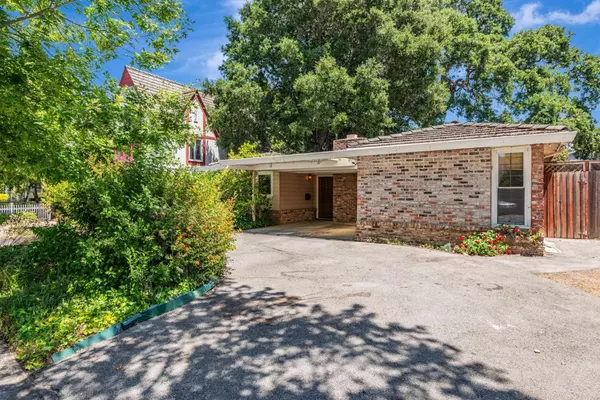 Menlo Park, CA 94025,1036 Almanor AVE