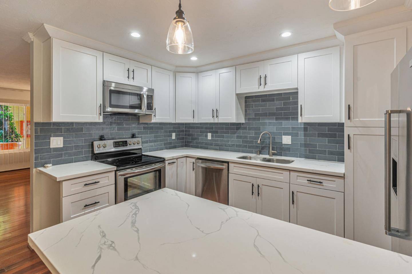 Long Beach, CA 90814,382 Coronado AVE 102