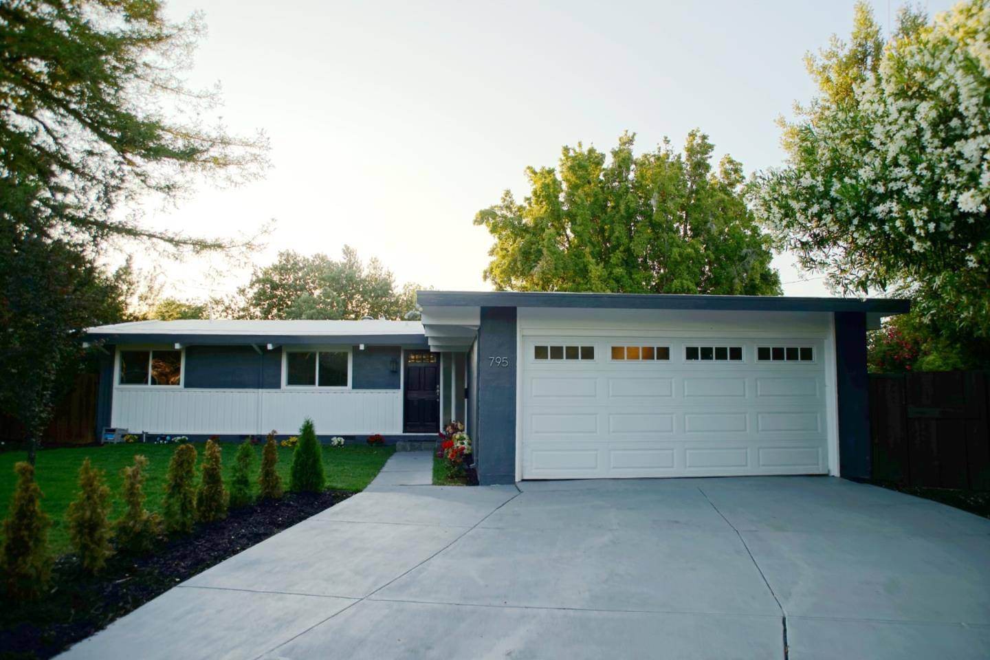 795 E Charleston RD, Palo Alto, CA 94303