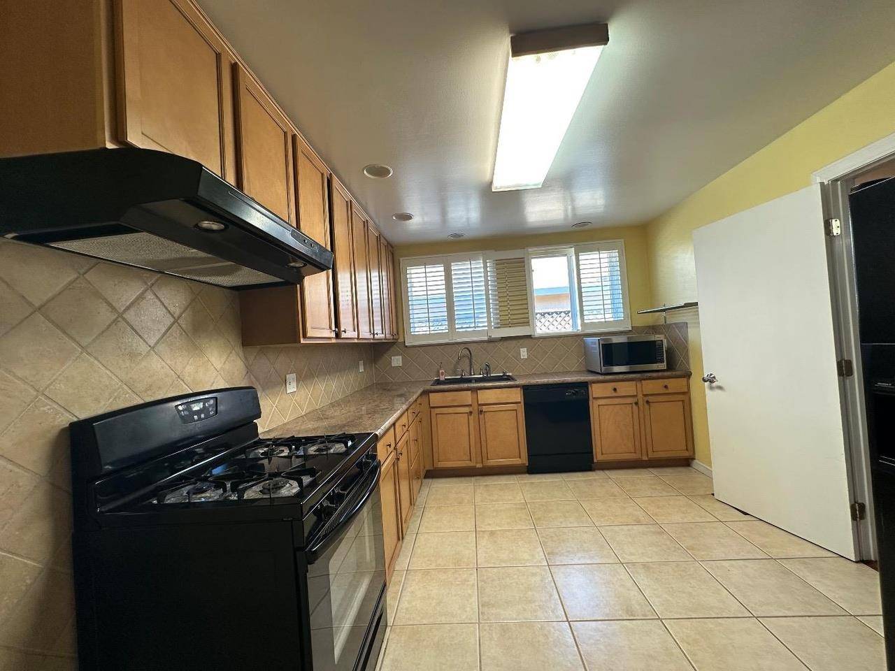 San Jose, CA 95128,589 N Monroe street