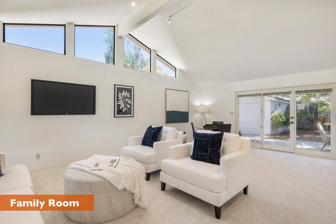 Los Altos, CA 94024,1235 Montclaire WAY