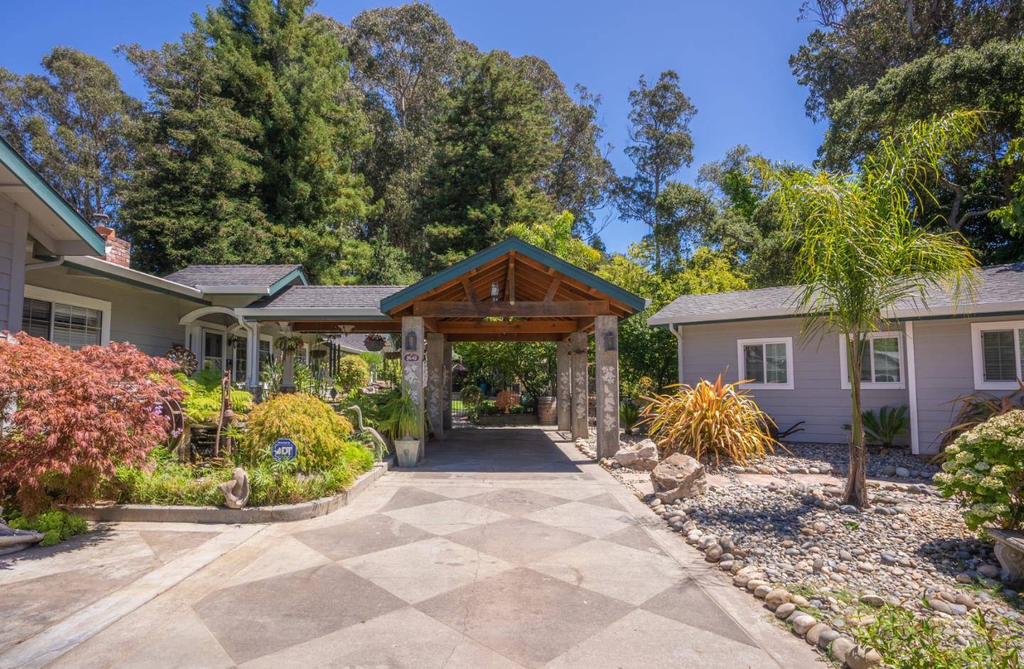 2642 Monterey AVE, Soquel, CA 95073