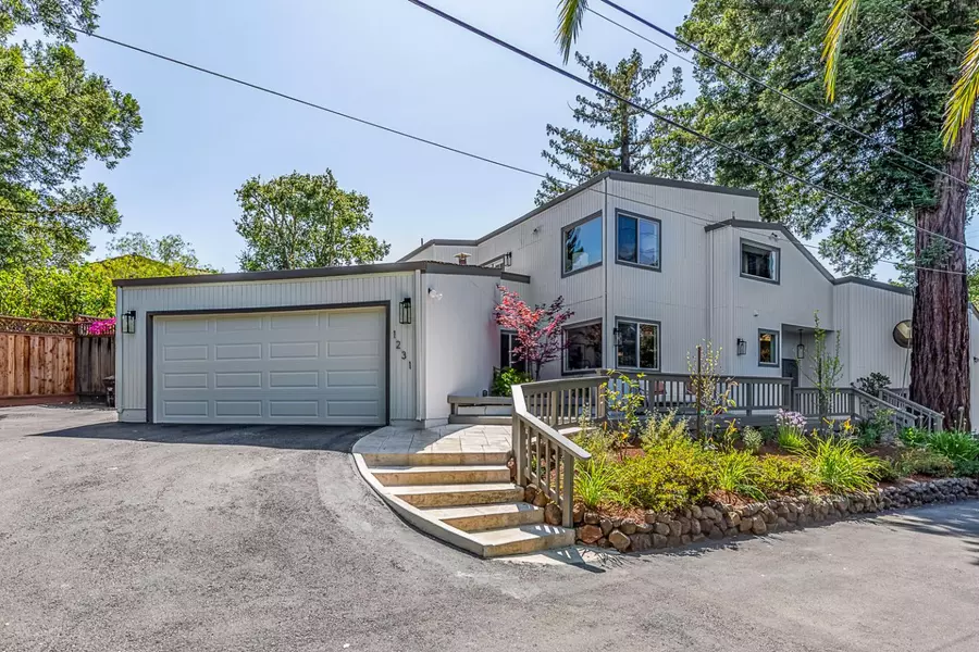 1231 Gronwall LN, Los Altos, CA 94024