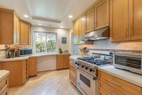 Los Gatos, CA 95032,15560 Camino Del Cerro