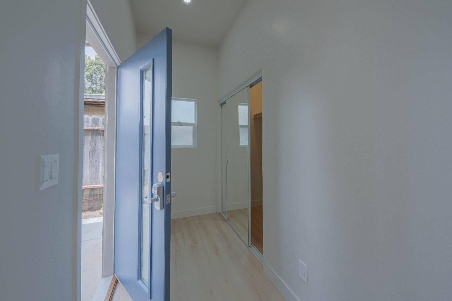 Seaside, CA 93955,987 Harcourt AVE D