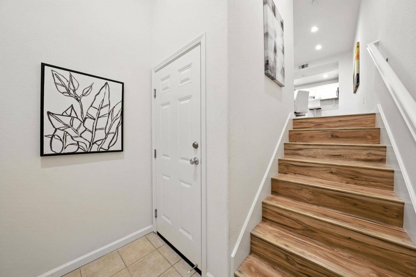 San Jose, CA 95112,709 Modern Ice DR