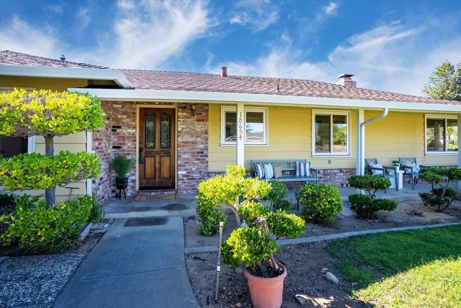 18654 Aspesi DR, Saratoga, CA 95070