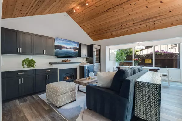 Aptos, CA 95003,129 Santa Cruz AVE