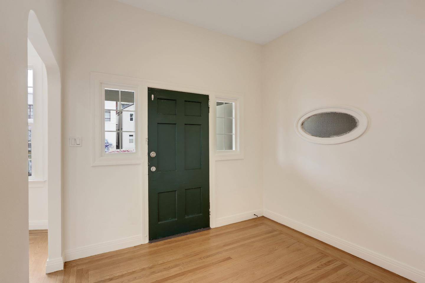 Oakland, CA 94607,213 7th ST