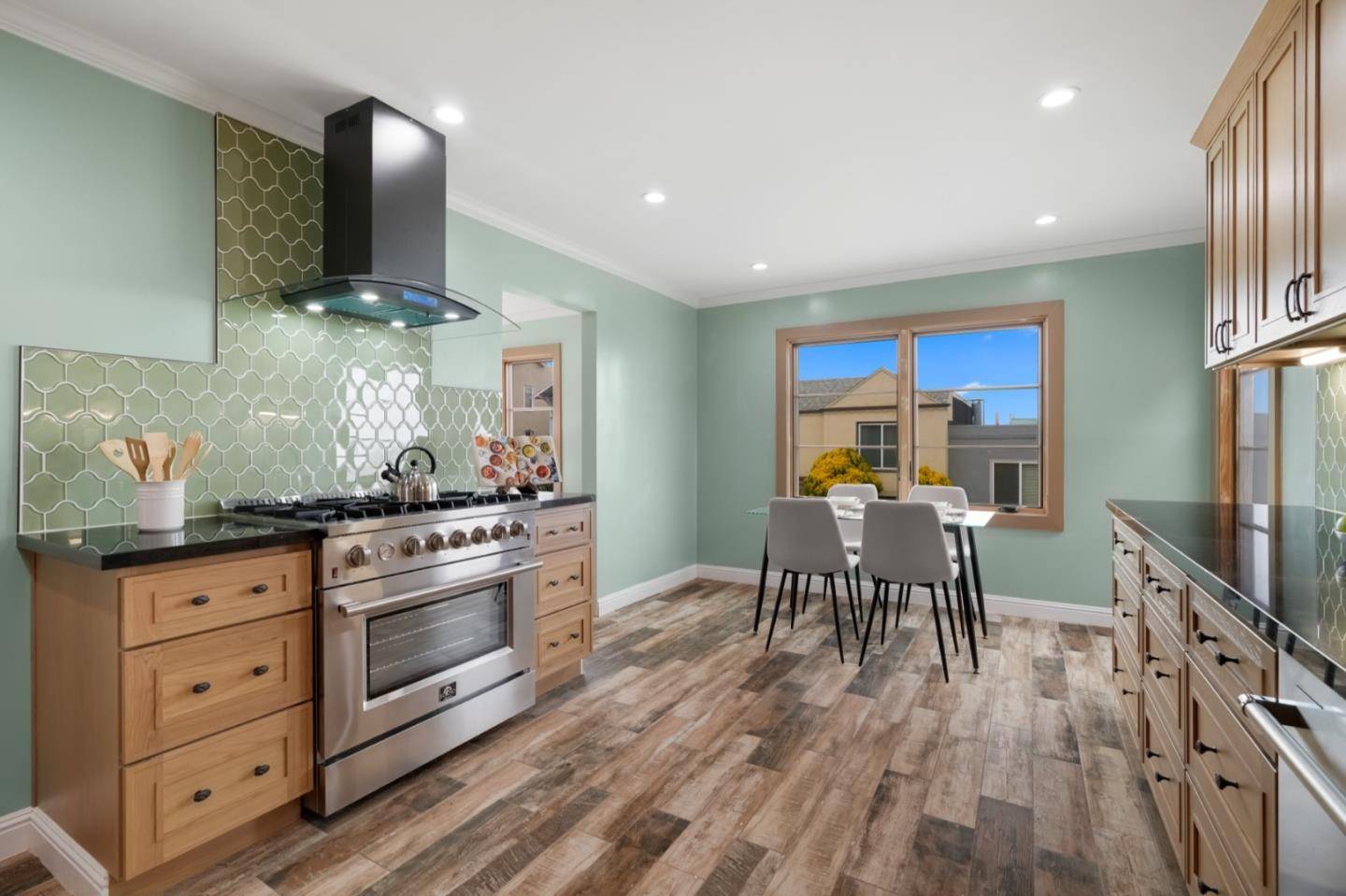 San Francisco, CA 94116,763 Pacheco ST