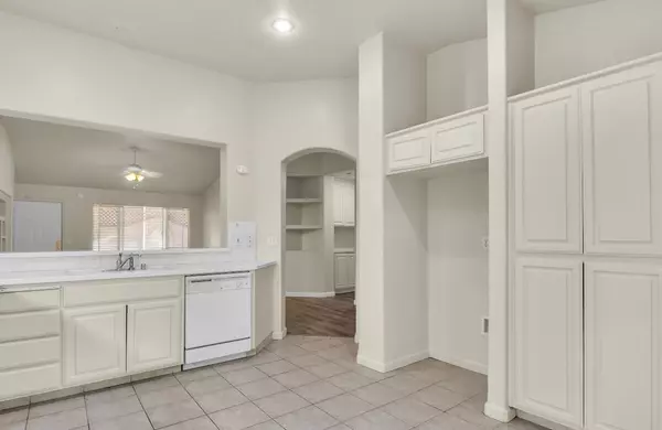 Merced, CA 95340,1916 Fall Brook CT