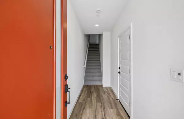 Milpitas, CA 95035,1377 California CIR