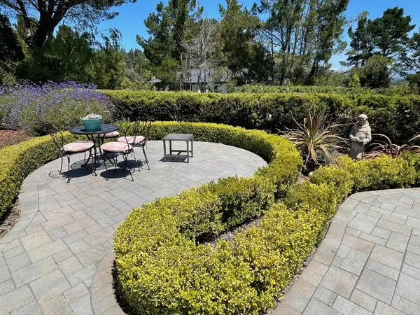 Hillsborough, CA 94010,55 Glengarry WAY