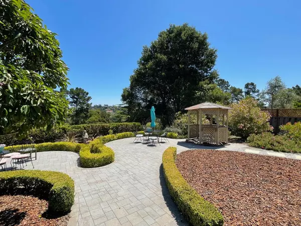 Hillsborough, CA 94010,55 Glengarry WAY