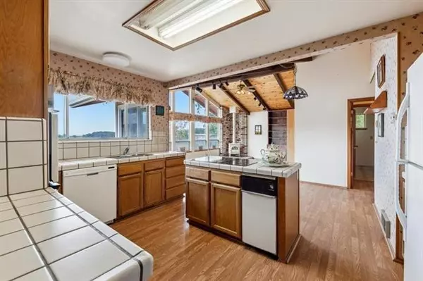 Pescadero, CA 94060,5677 Cloverdale RD