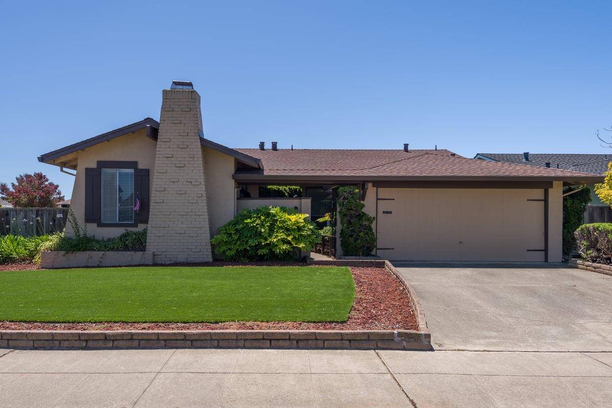 Foster City, CA 94404,748 Gull AVE